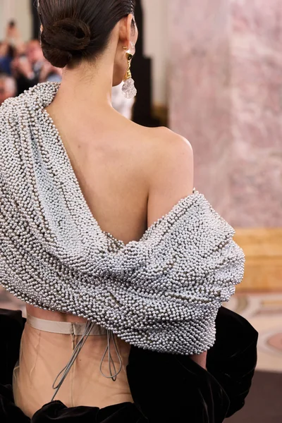 Look 97
